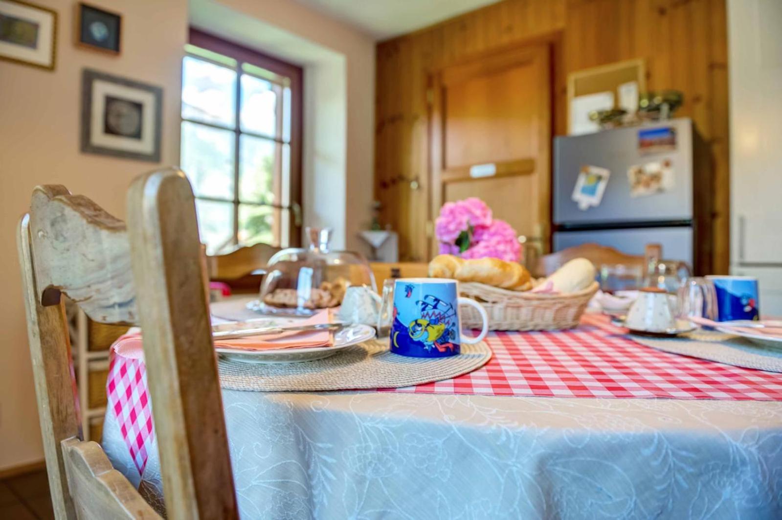Il Pellegrino Bed & Breakfast Issogne Екстериор снимка