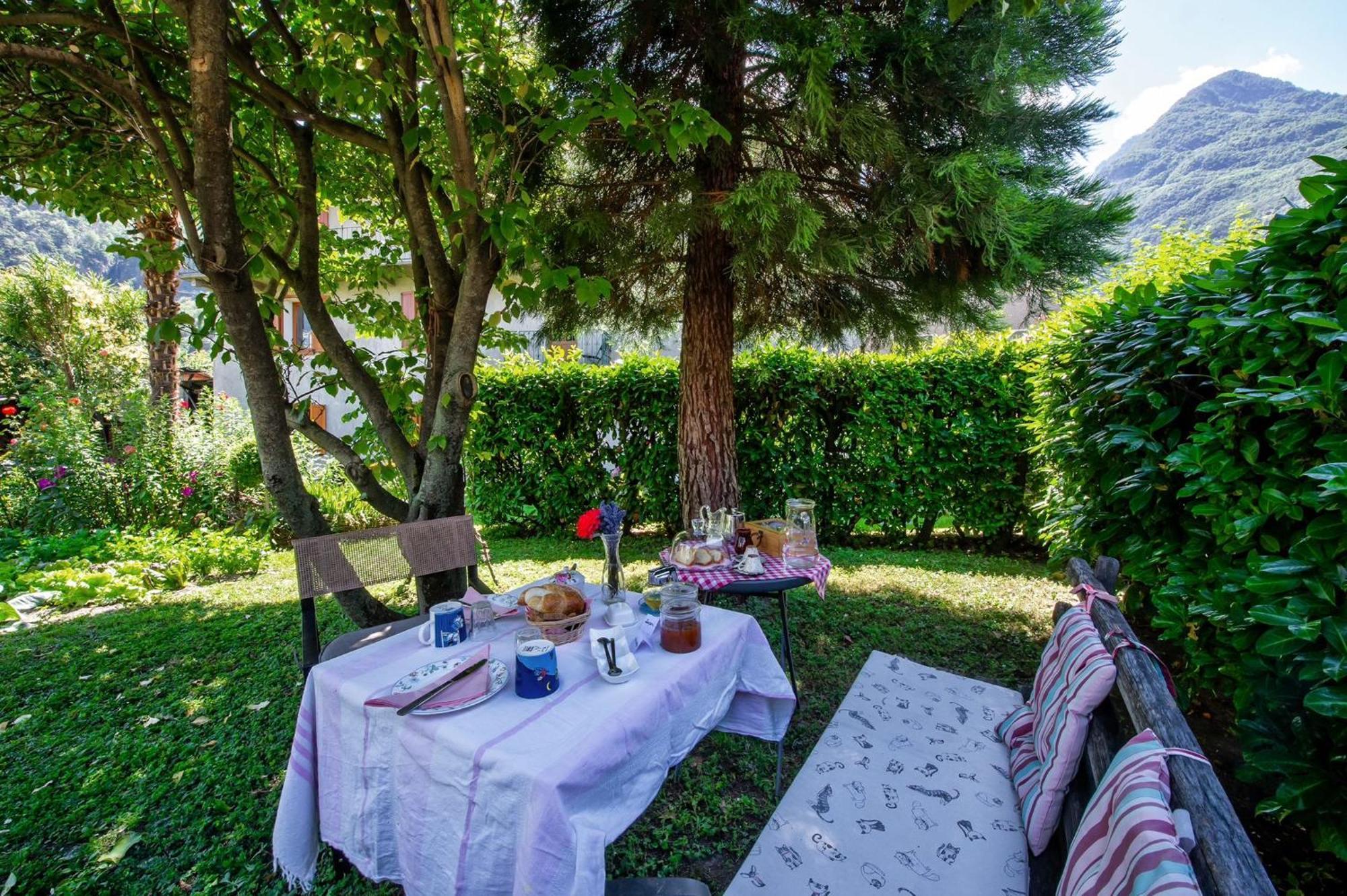 Il Pellegrino Bed & Breakfast Issogne Екстериор снимка